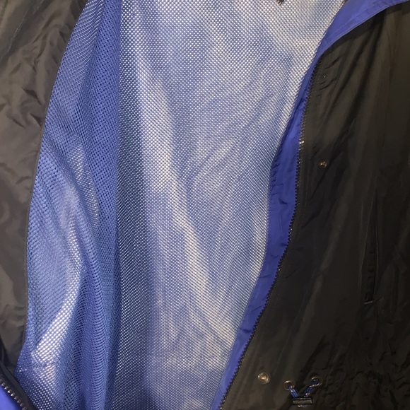 Eddie Bauer Black and Blue Large Rain Jacket Thick - Picture 4 of 4